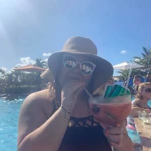 Meet your Posher, Amanda